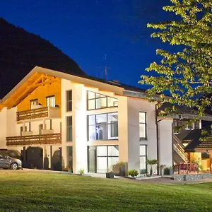 les-moineaux.hotels-rhonealpes.com/